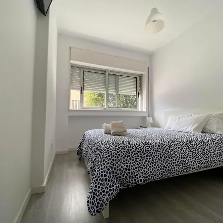 Konukevi Moreira's Past3 Porto