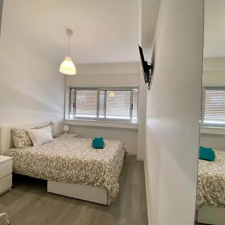 Konukevi Moreira's Past3 Porto