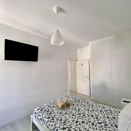 Moreira's Past3 Konukevi